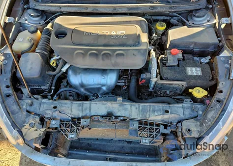 2015 Dodge Dart Limited z USA, uszkodzony, nr VIN 1C3CDFCB8FD267927